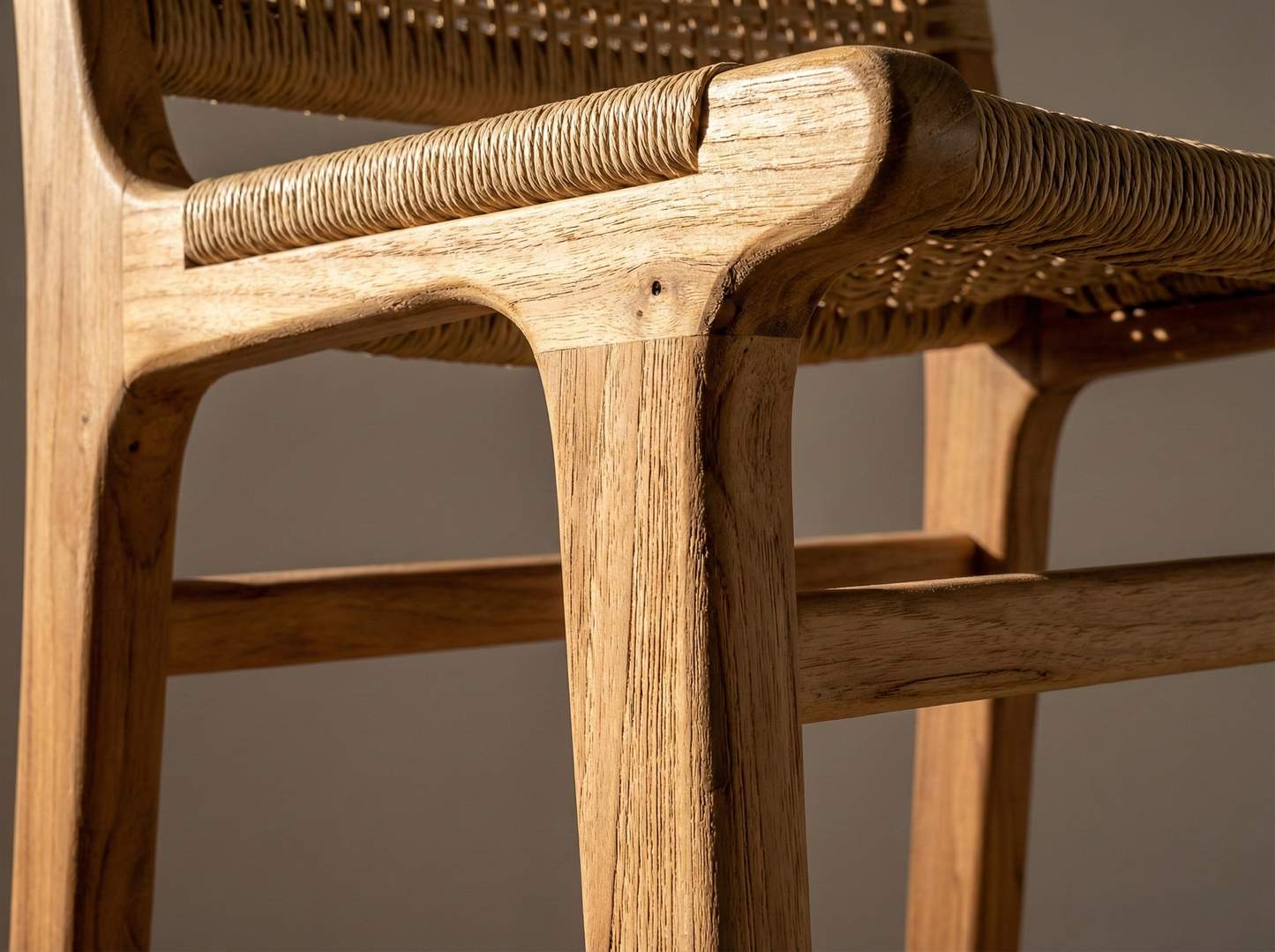 Chaises de bar en bois massif & rotin